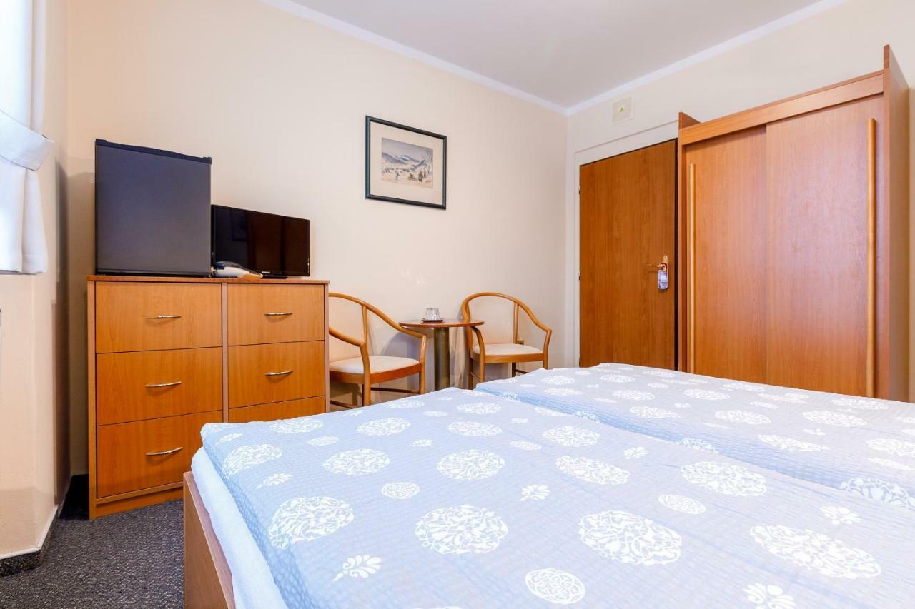 Hotel Jitrenka Konstantinovy Lázně Kültér fotó